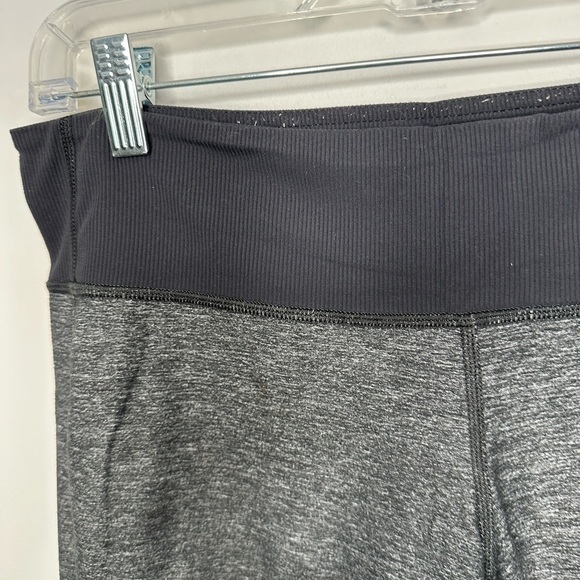 Lululemon Clam Digger Crops Heathered Deep Coal Size 6 - Picture 4 of 10